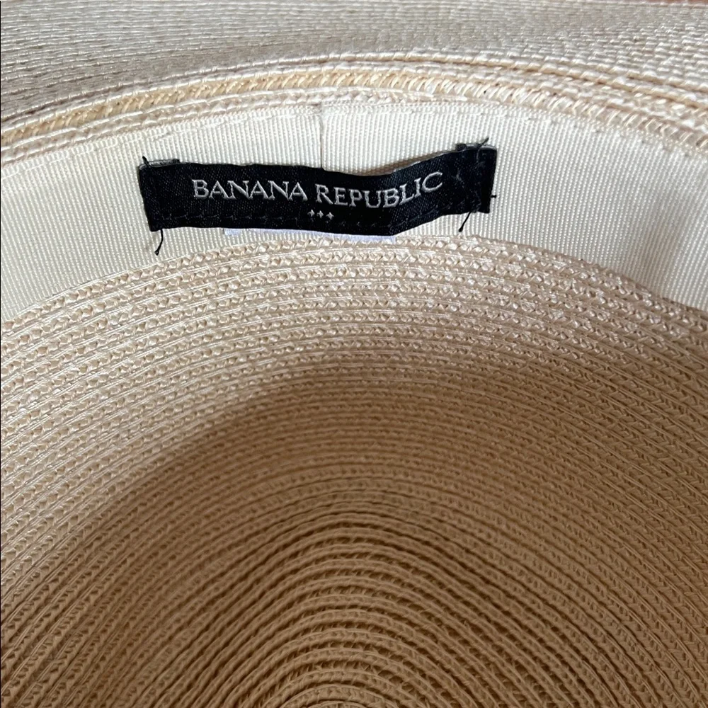 Banana Republic Classic Preppy Straw Vacation Sun Hat | Striped Seersucker Band - Picture 8 of 8